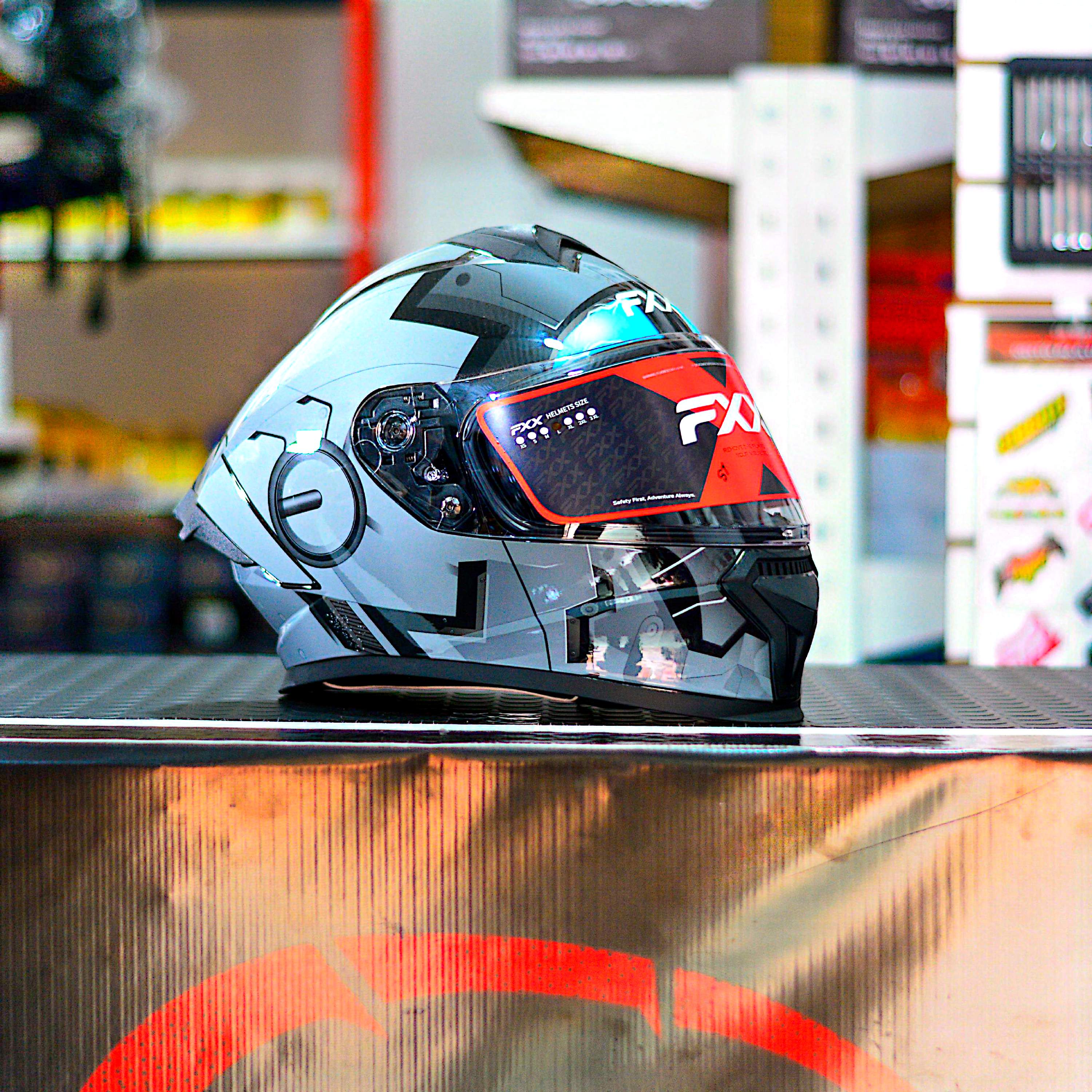 Casco FXX